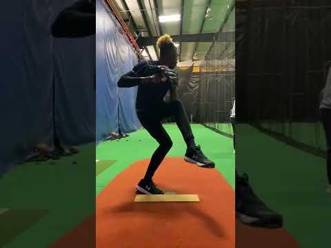 Video of Slow-motion pitching mechanics 