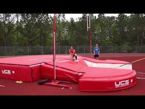 Video of 13'5", 13'6 ",13'7" state record jump series. 