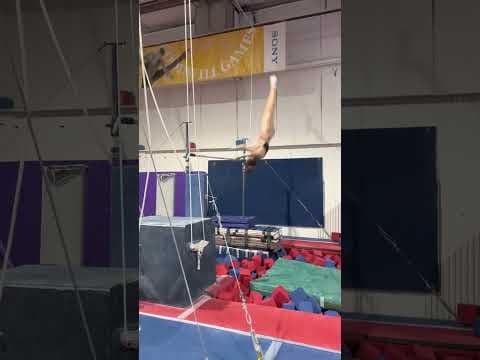 Video of  Free Hip Handstand to Layout Geinger