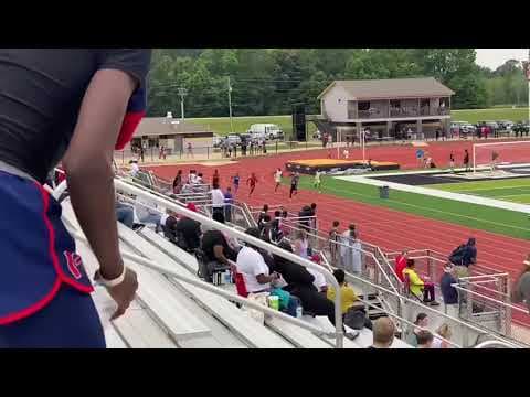 Video of 200m/time22.34
