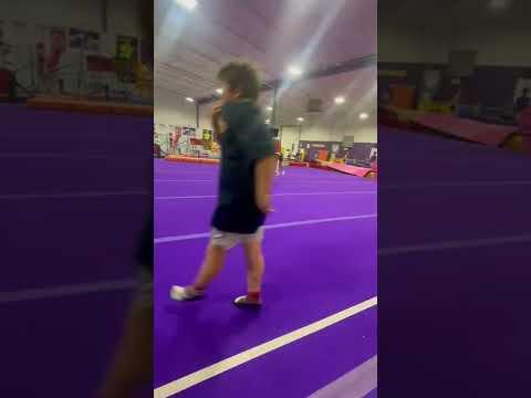 Video of Roundoff Bhs Tuck