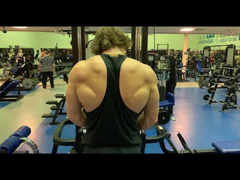 Video of Troy 6'1 205 putting in the gym time