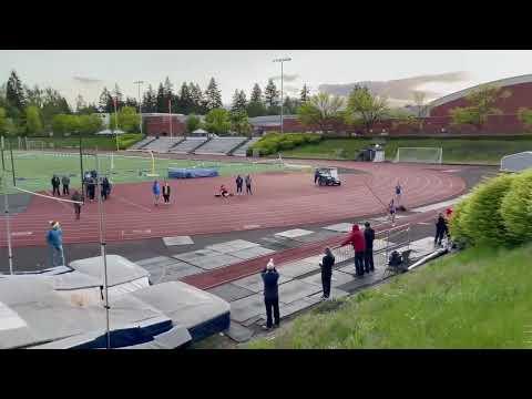 Video of Madeline Obuchowski clearing 11’1” at conference