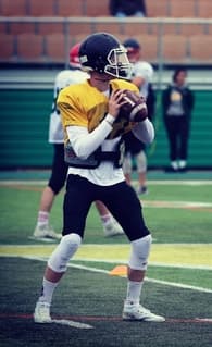 Hunter Visser Football recruiting profile image