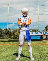 Asher Wells Football recruiting profile image
