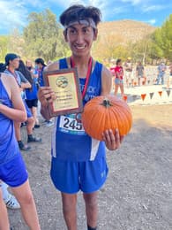 Logan Mendez Men's Track recruiting profile image