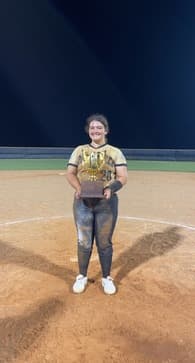 Taylor Wallin Softball recruiting profile image