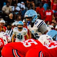 Sima Saavedra Football recruiting profile image