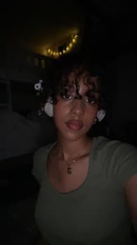Farhiya Hersi Women's Track recruiting profile image
