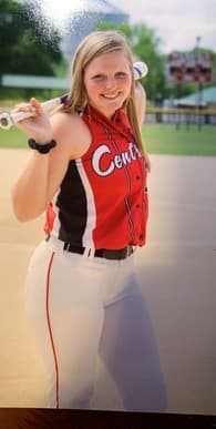 Chelsia Larson Softball recruiting profile image