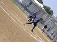Leslie Oy Softball recruiting profile image