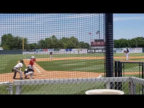 Video of Quincy Hicks 17 sliding catch.