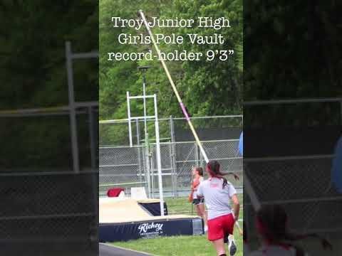 Video of Sophie Fong, pole vaulter, class of 2022