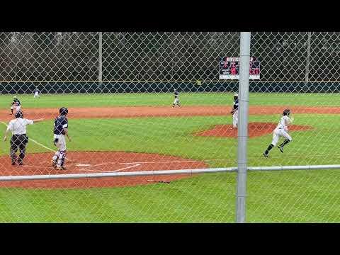 Video of Dive play at 3rd 