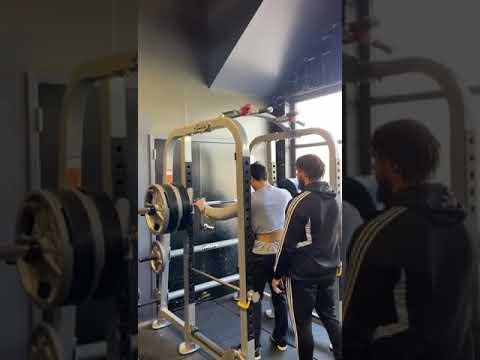 Video of Squats 405 pounds