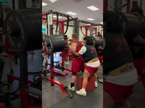 Video of 605lb Squat