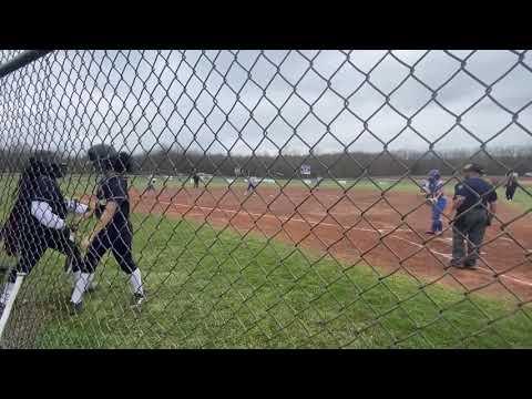 Video of Two ropes off of the bat. 2 runs