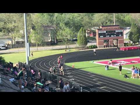 Video of 400m at 54.30 Junior Season
