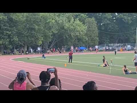 Video of University of Guelph Mens open 200 M Lane 6