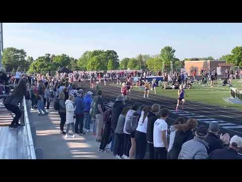 Video of WIAA D1 Sectionals 4x100m Finals. Anchor Leg-from 6th-4th.