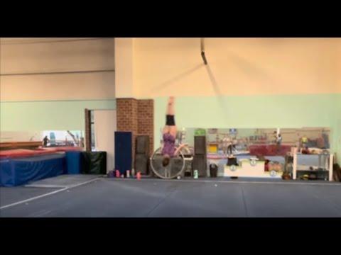Video of  Front Layout 1/2 - Split Jump