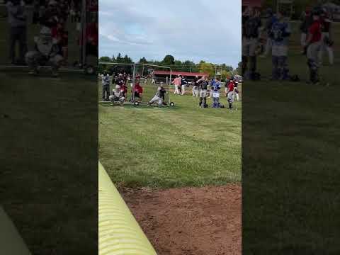 Video of Catching 2@ college coaches showcase camp ; right side; gray gear 