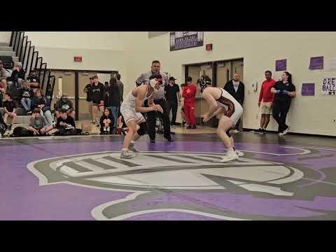 Video of 2024 Kight Invitational 3rd Place Match Carter Cianfrogna SRHS vs Gregorio Mangaoang Empire 126 lbs.
