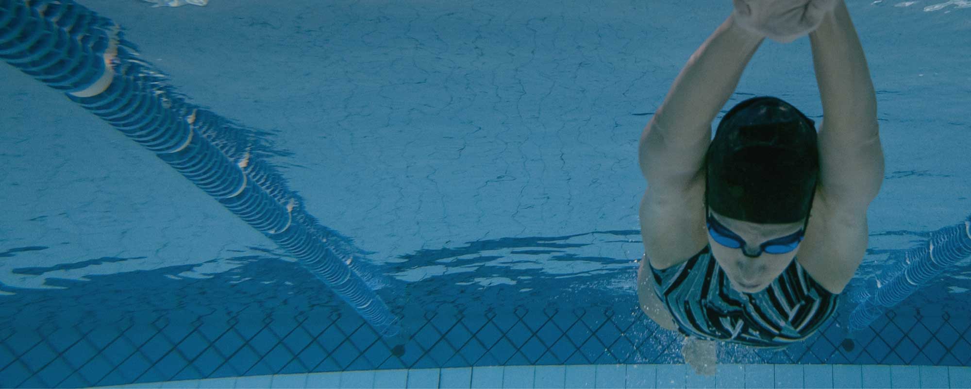 swimming diving hero desktop